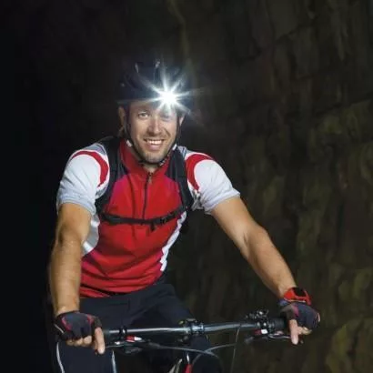 Fejlámpa 1 CREE XPE LED 5W tölthető, 3h, USB