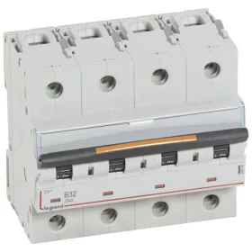 DX3 kismegszakító 25kA 4P 400V~ B32