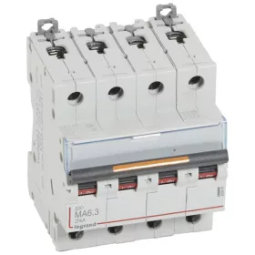 DX3 kismegszakító 25kA 4P 400V~ MA6,3