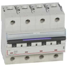 DX3 kismegszakító 50kA 4P 400V~ D32