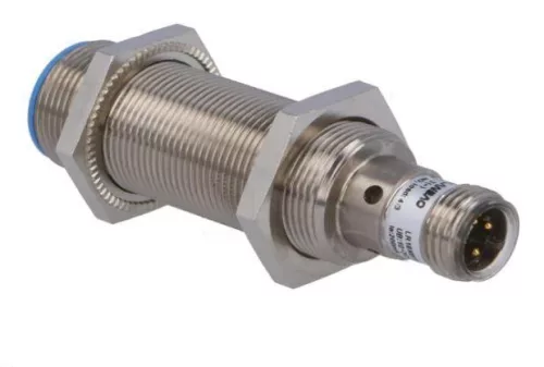 Induktív közelítéskapcsoló, érzékelő, PNP/NO kimenet, 0..8mm, 10...30VDC, M18, IP67, 4-pin