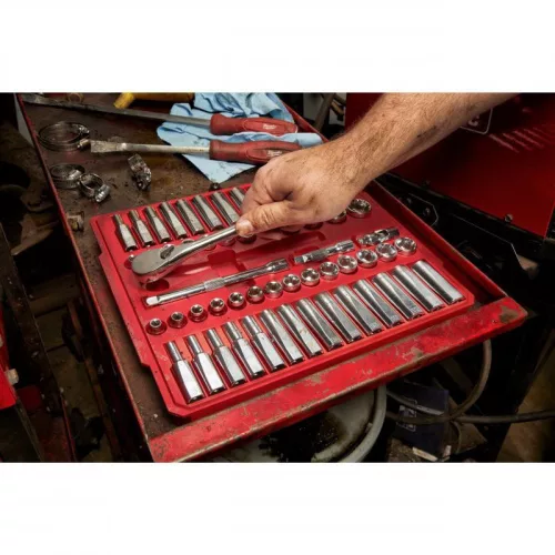 Milwaukee 3/8" Racsnis dugókulcs készlet metrikus és colos méret (56 részes)