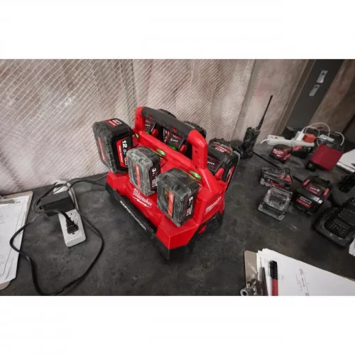 Milwaukee M18PC6 6-BAY PACKOUT kompatibilis töltő, 6 portos