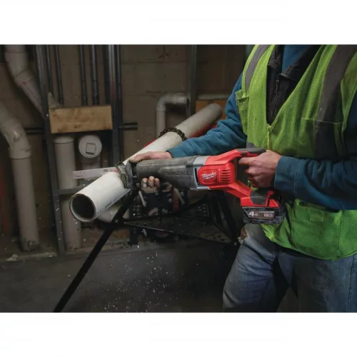 Milwaukee M18BSX-402C  M18 SZABLYAFŰRÉSZ