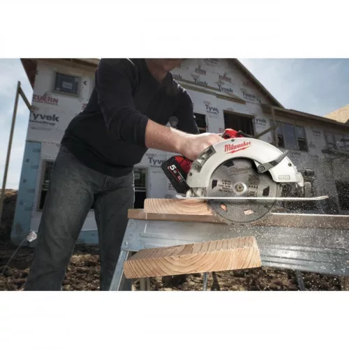 Milwaukee M18BLCS66-502X M18 SZÉNKEFE NÉLKÜLI KÖRFŰRÉSZ 66 MM