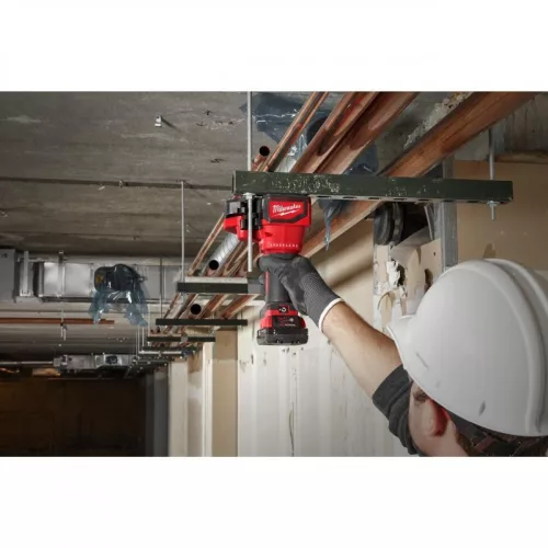 Milwaukee M18BLTRC-0X M18 SZÉNKEFE NÉLKÜLI MENETESSZÁR VÁGÓ