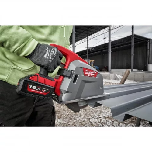 Milwaukee M18FMCS66-121C M18 FUEL FÉMVÁGÓ KÖRFŰRÉSZ