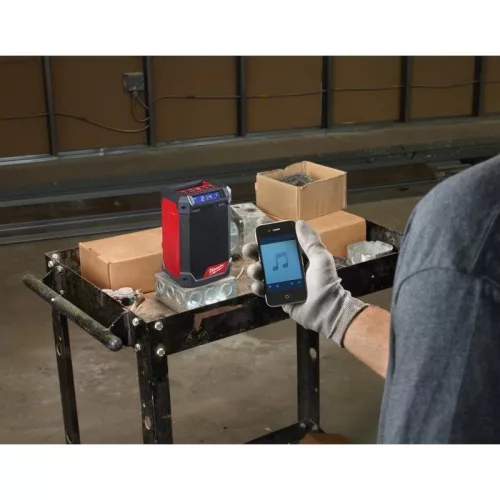 Milwaukee M12RCDAB+0 M12 RÁDIÓ/TÖLTŐ DAB+