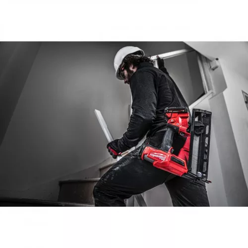 Milwaukee M18FN16GA-202X M18 FUEL 16 GA SZERKEZETÉPÍTŐ SZEGBELÖVŐ