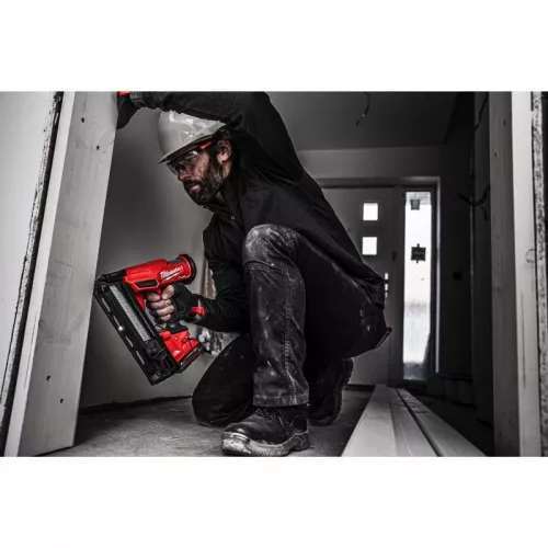 Milwaukee M18FN16GA-202X M18 FUEL 16 GA SZERKEZETÉPÍTŐ SZEGBELÖVŐ