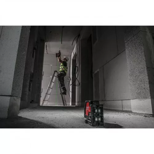 Milwaukee L4CLLP-301C USB ÚJRATÖLTHETŐ ZÖLD KERESZTVONAL- ÉS PONTLÉZER