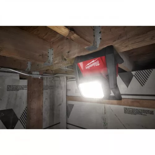 Milwaukee M18HOAL-0 M18 NAGY TELJESÍTMÉNYŰ TÉRMEGVILÁGÍTÓ LÁMPA