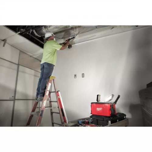 Milwaukee M18POALC-0 M18 PACKOUT TÉRMEGVILÁGÍTÓ LÁMPA TÖLTŐVEL